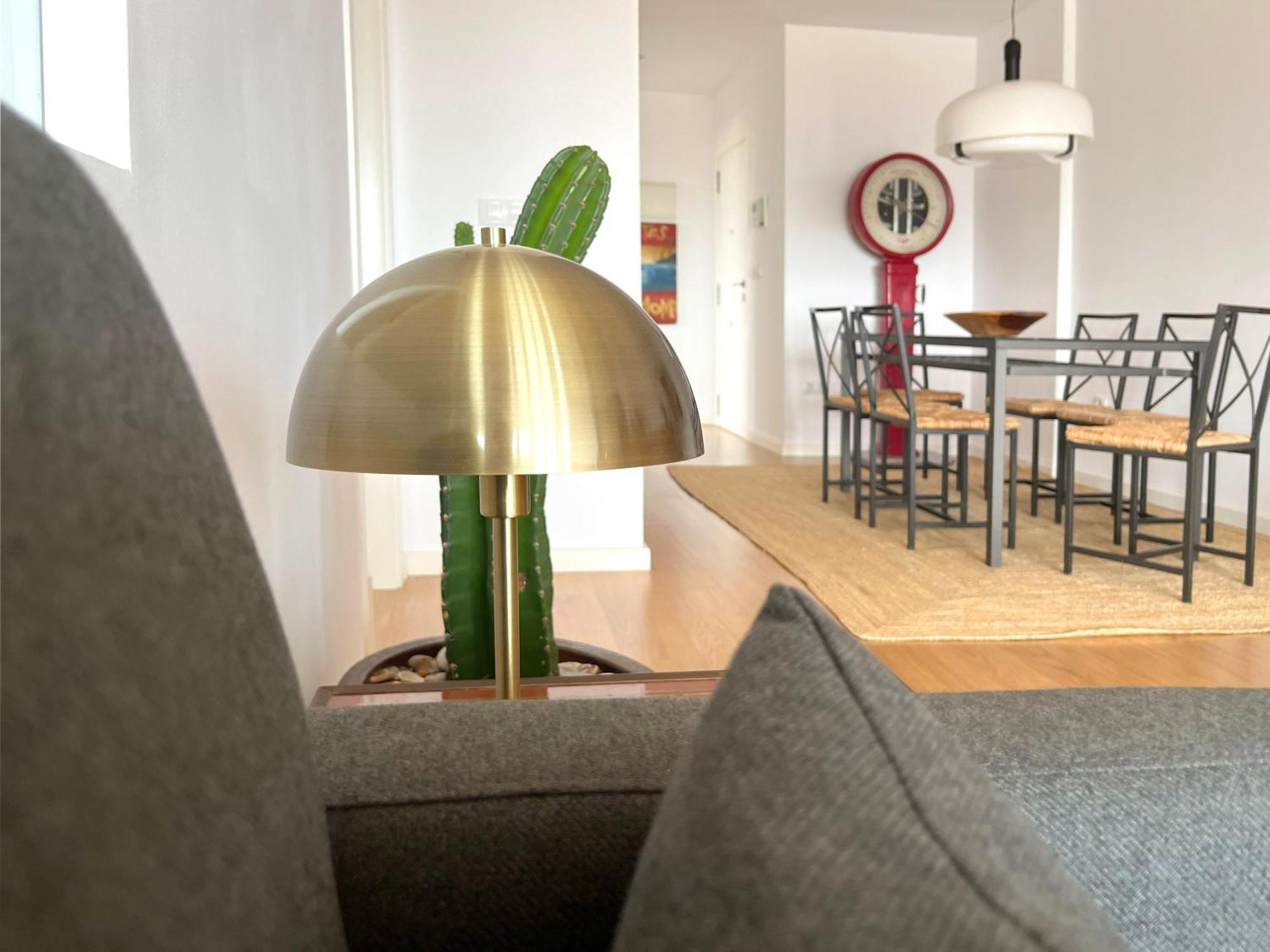Stylish Well-Connected Beachfront Flat Valencia Luaran gambar